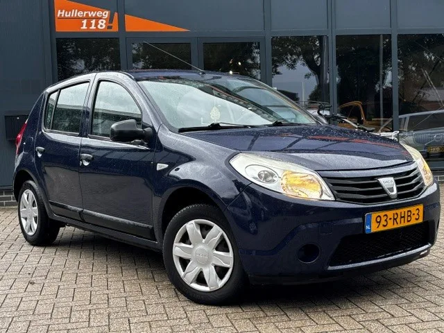 Dacia Sandero (2011) — foto 1