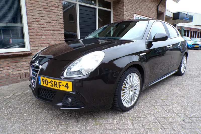 Alfa Romeo Giulietta (2011)
