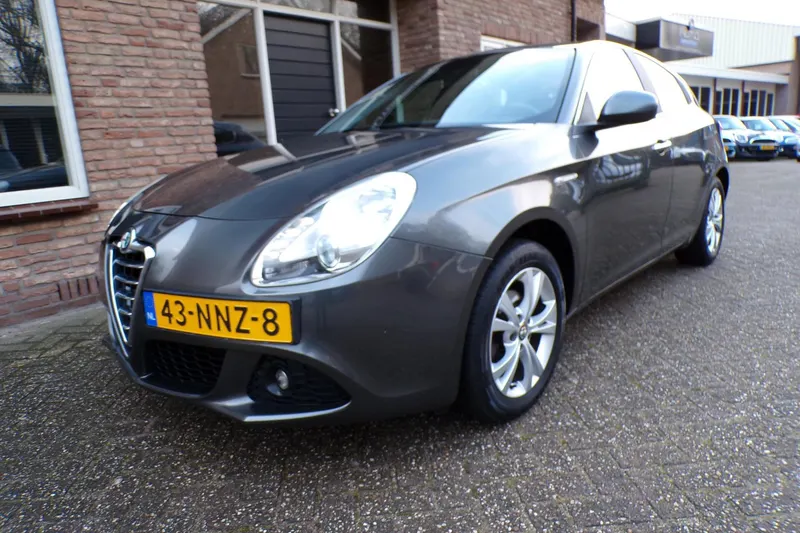 Alfa Romeo Giulietta (2010)