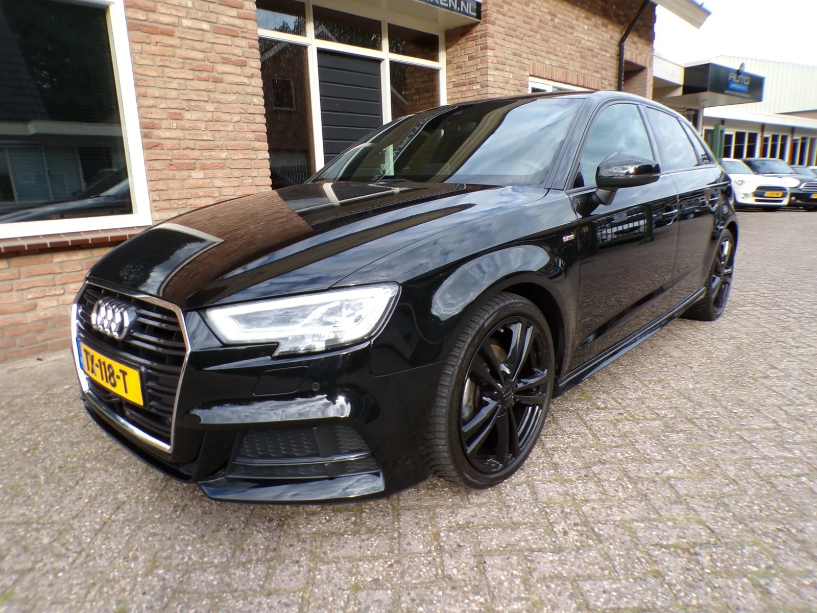 Audi A3 (2018) — foto 1