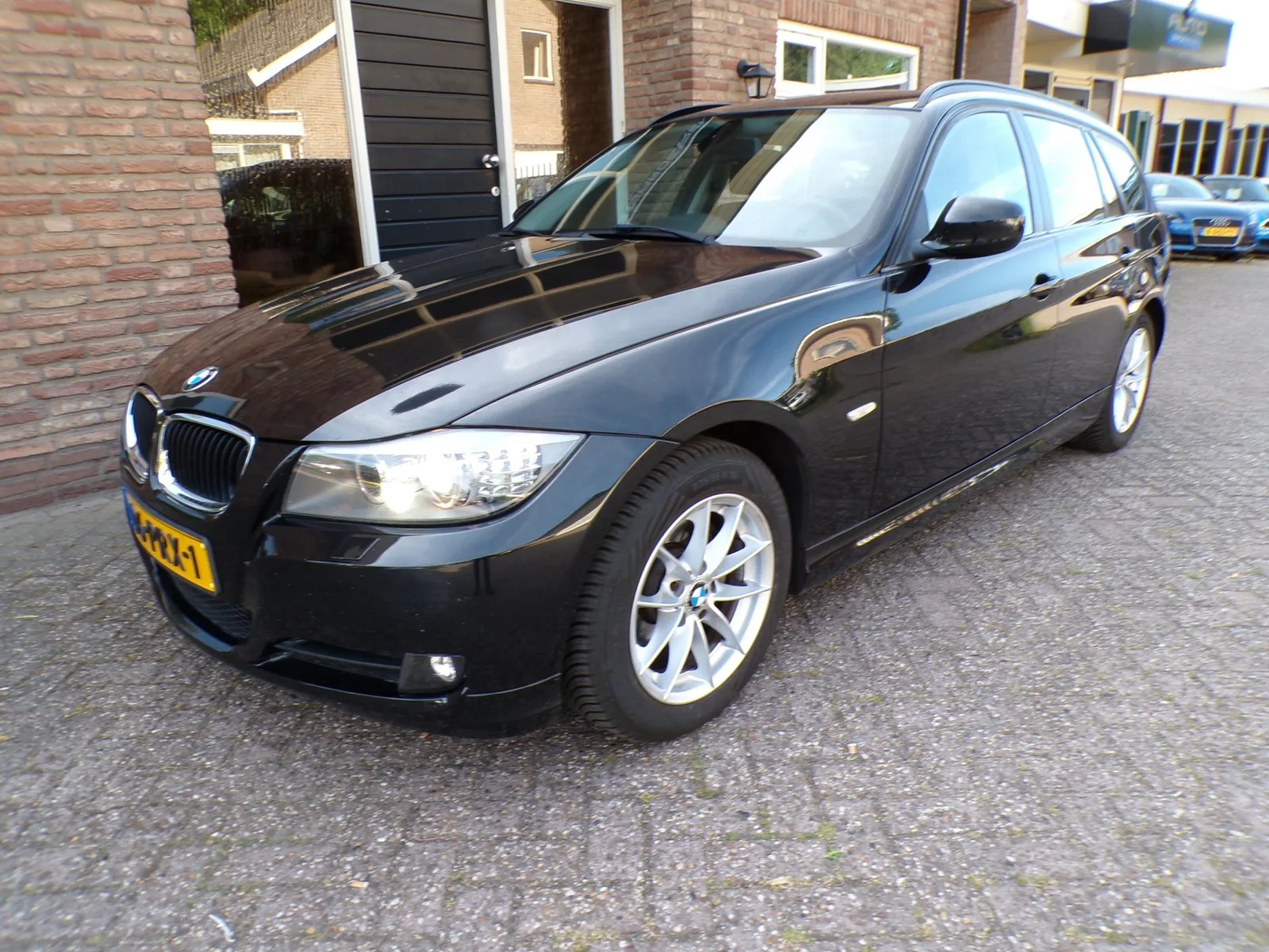 BMW 3-Serie (2011) — foto 1