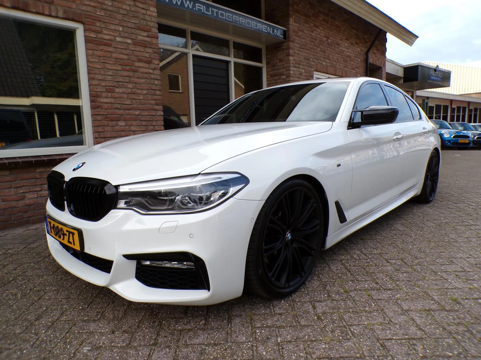 BMW 5-Serie (2016) — foto 1