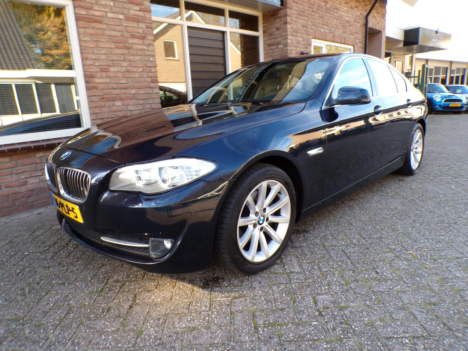 BMW 5-Serie (2011) — foto 1