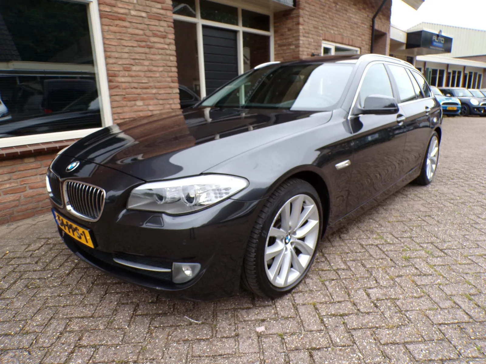 BMW 5-Serie (2011) — foto 1