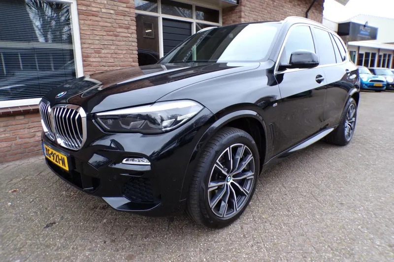 BMW X5 (2019)