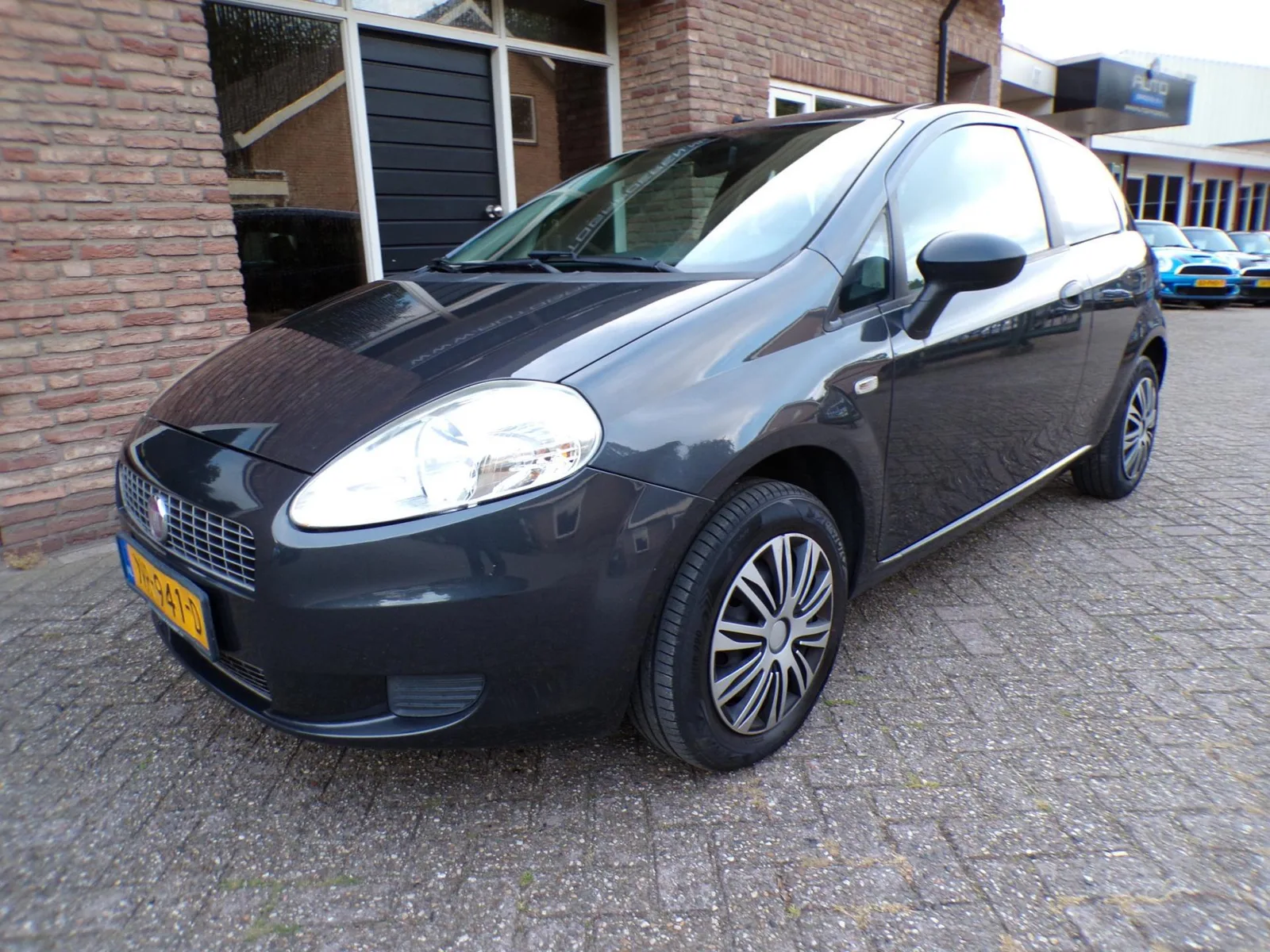 Fiat Grande Punto (2009) — foto 1