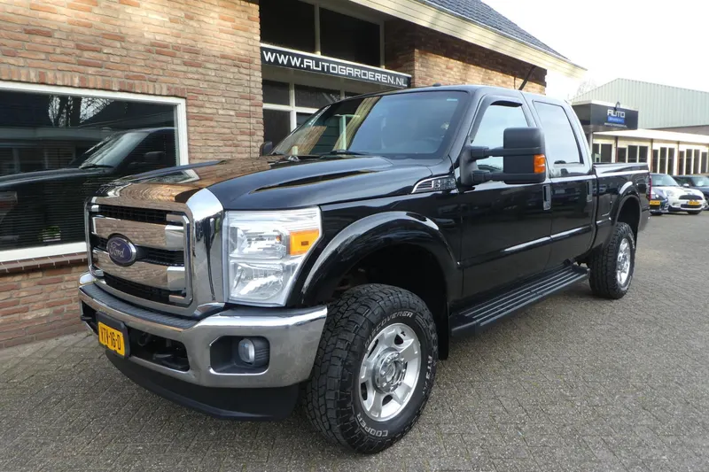 Ford F250XL CREW CAB