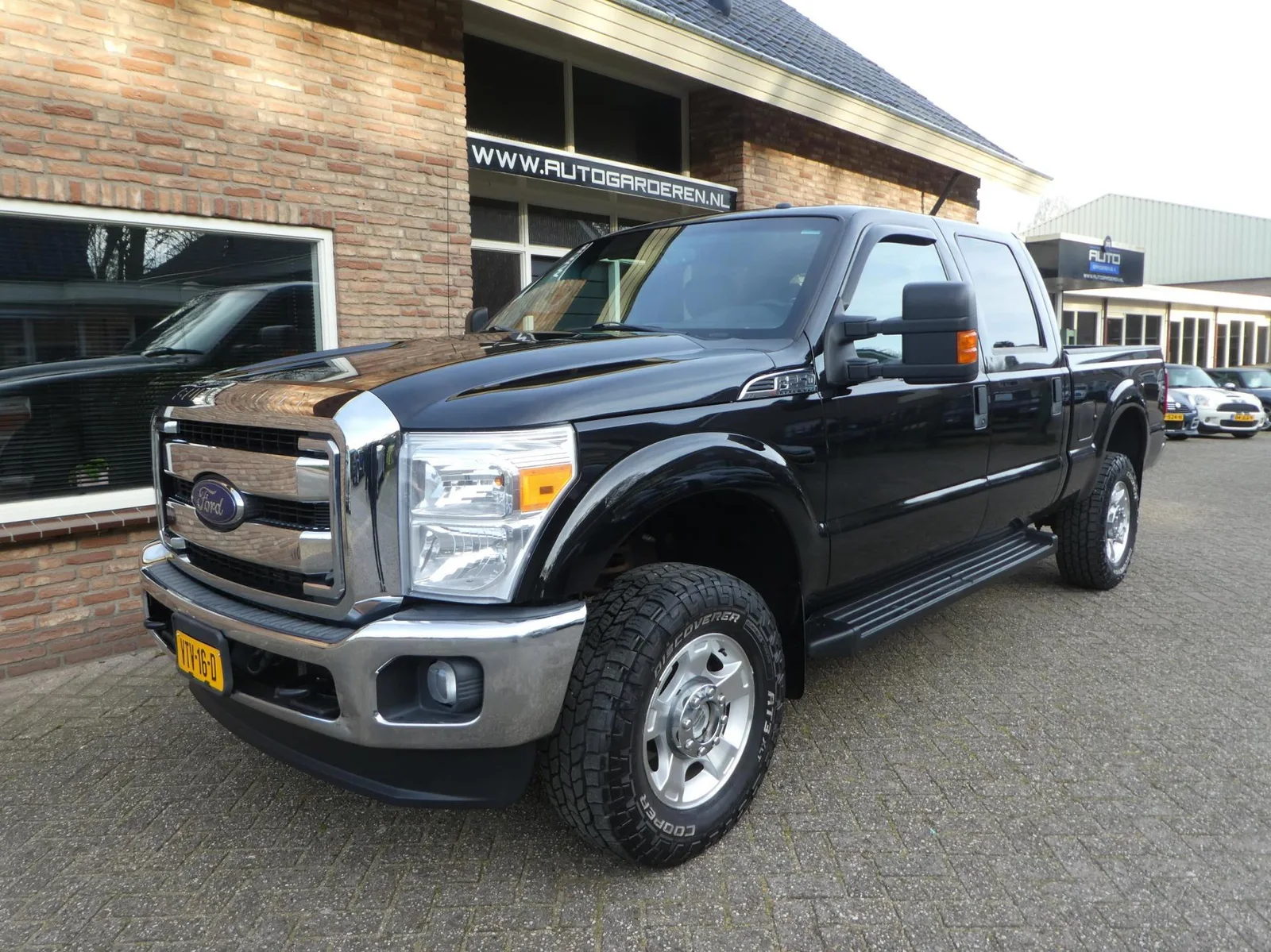 Ford F250XL CREW CAB (2015) — foto 1