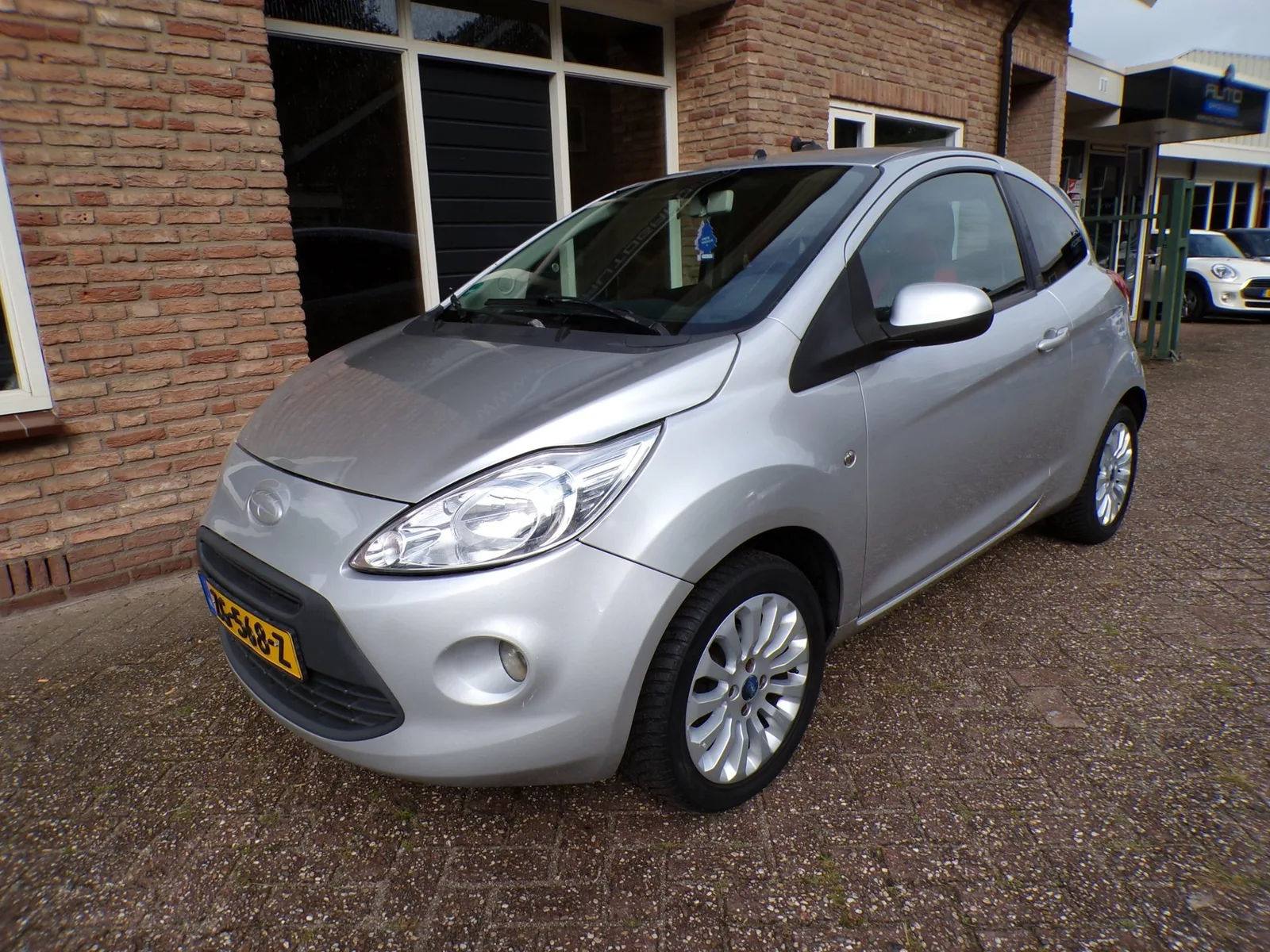Ford Ka (2010) — foto 1