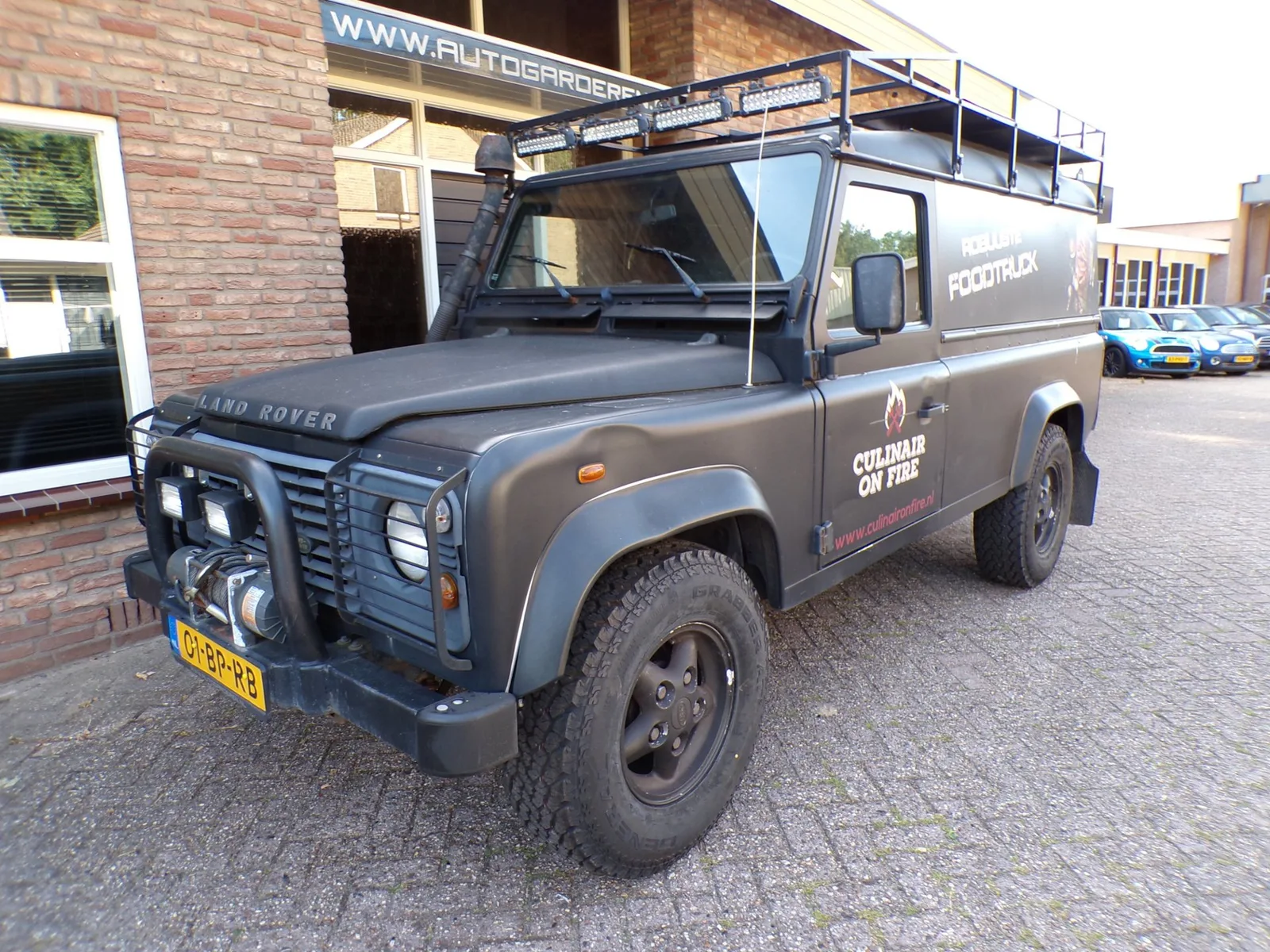 Land Rover Defender (2004) — foto 1