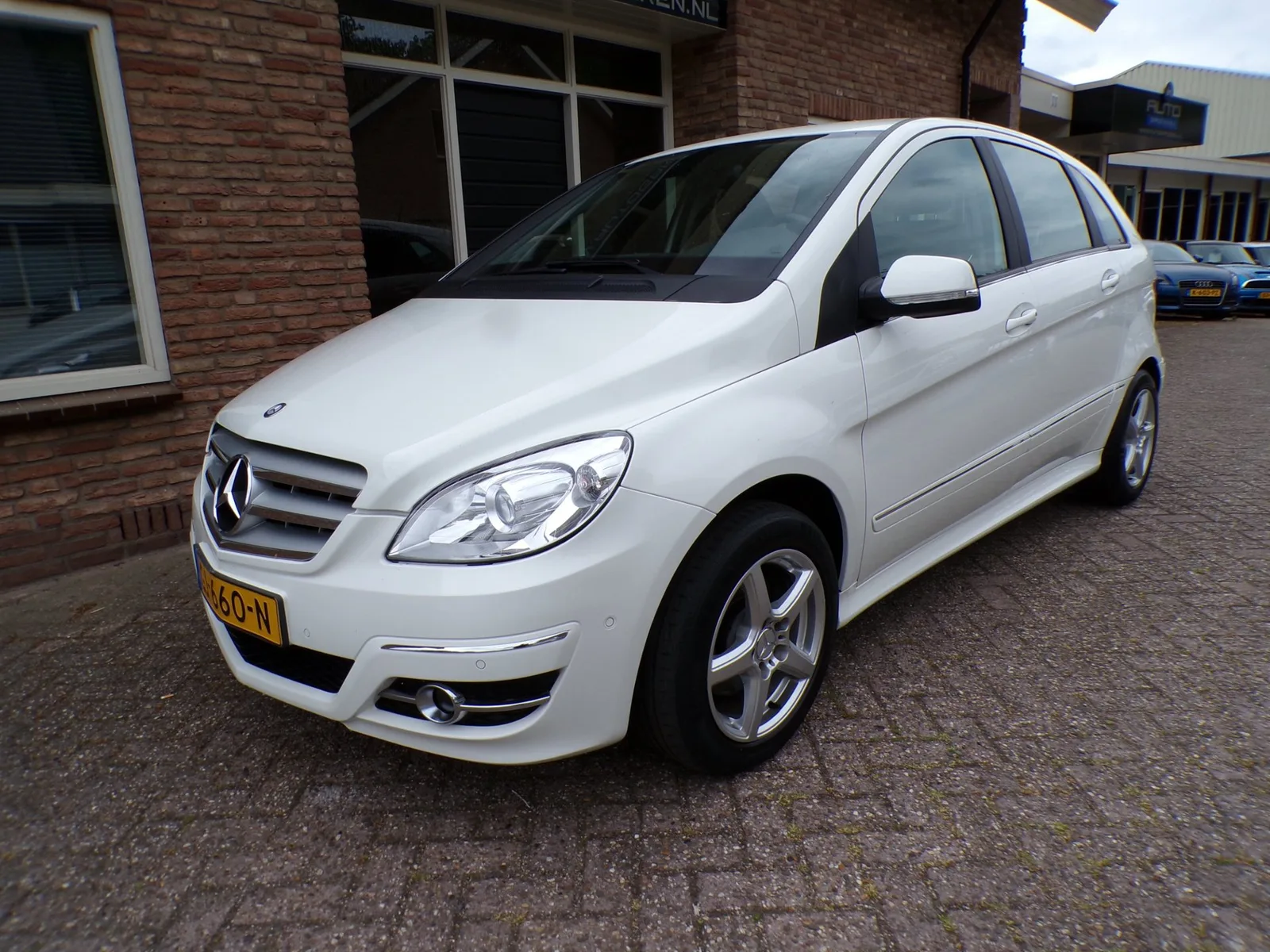 Mercedes-Benz B-Klasse (2011) — foto 1