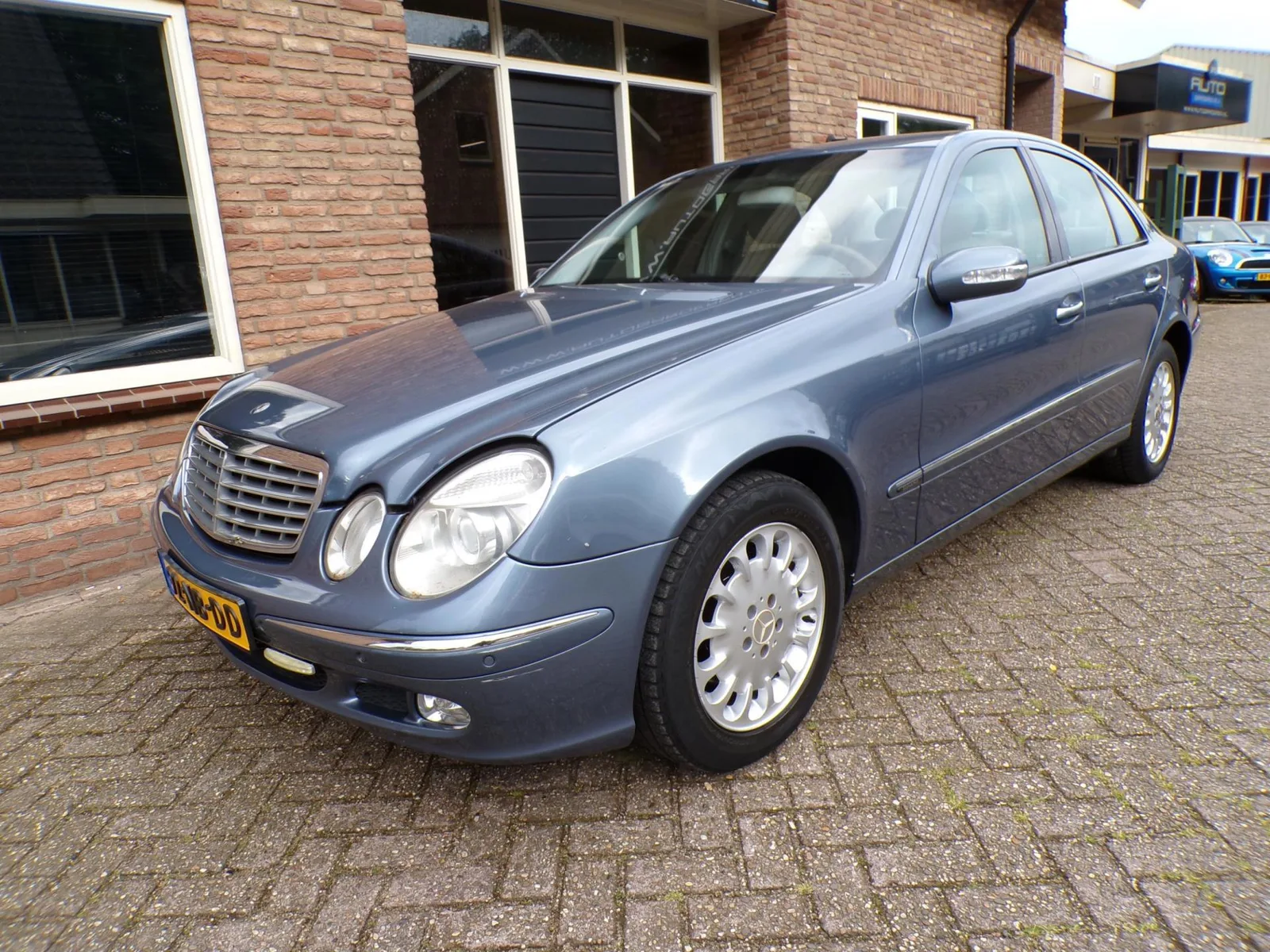 Mercedes-Benz E-Klasse (2003) — foto 1