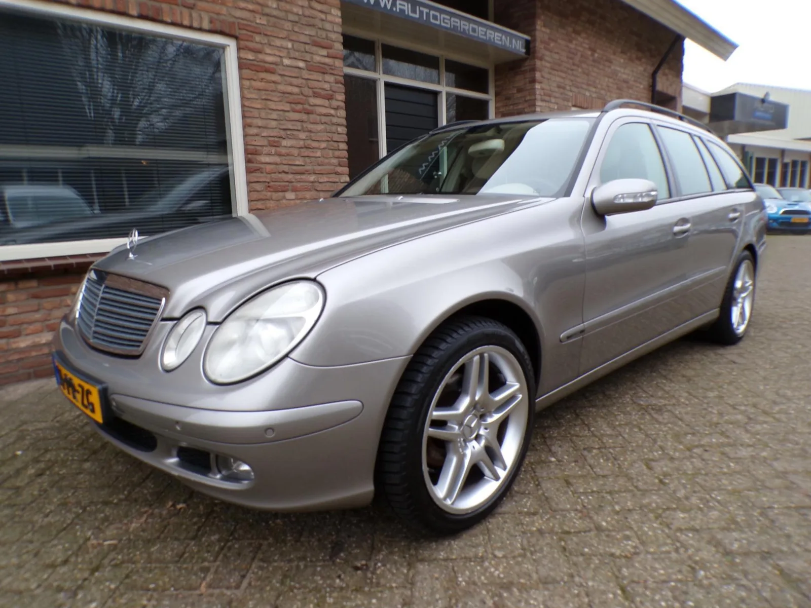 Mercedes-Benz E-Klasse (2004) — foto 1