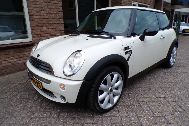 MINI One (2007)