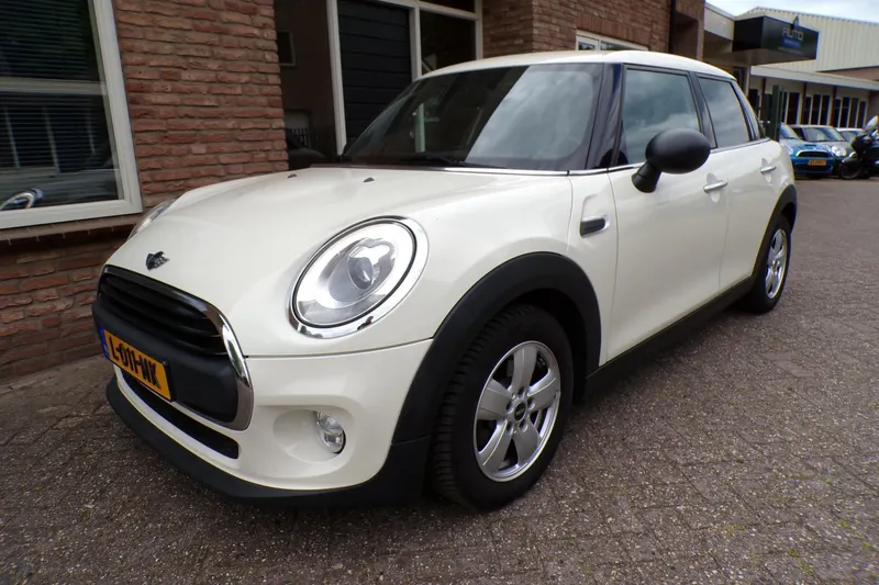 MINI One (2016)