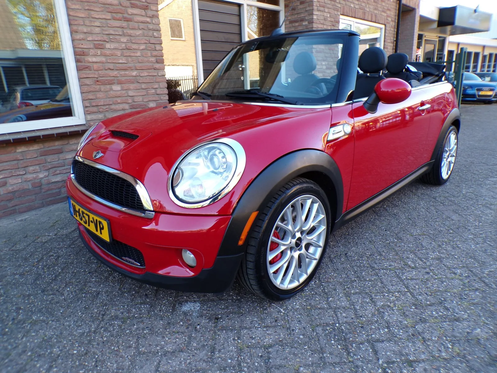 MINI Cabrio (2009) — foto 1