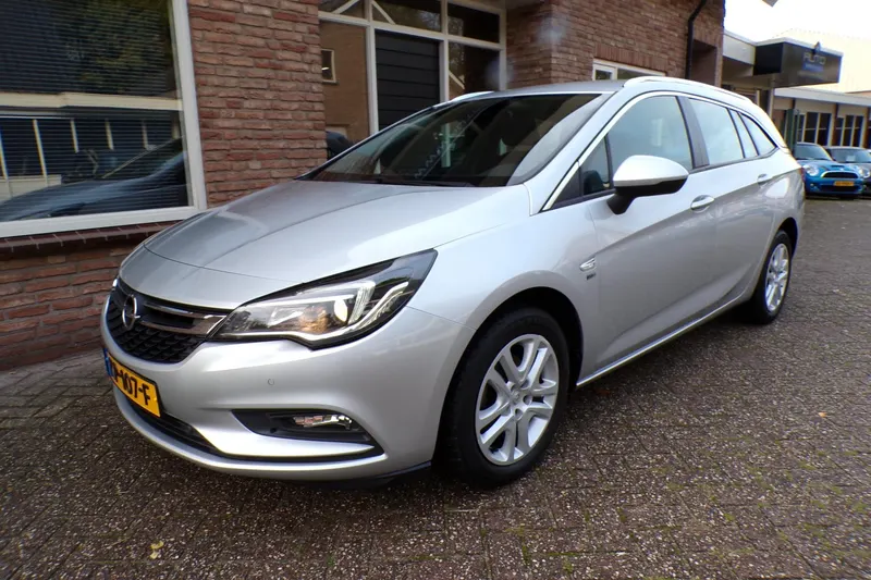 Opel Astra Sports Tourer (2016)