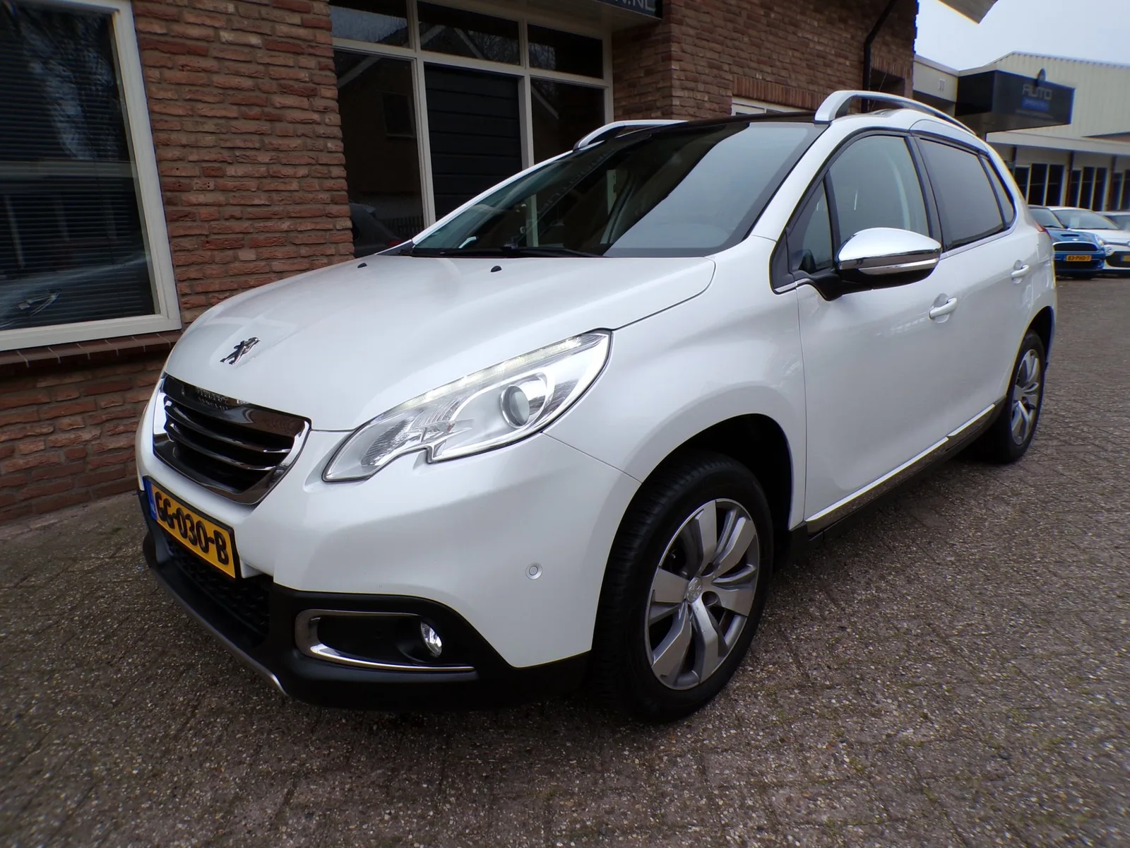 Peugeot 2008 (2015) — foto 1