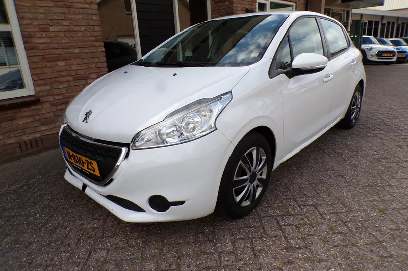 Peugeot 208 (2014)