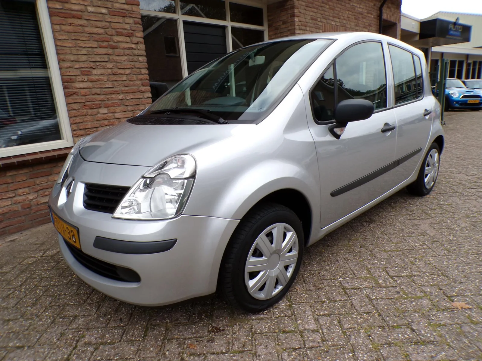 Renault Modus (2007) — foto 1