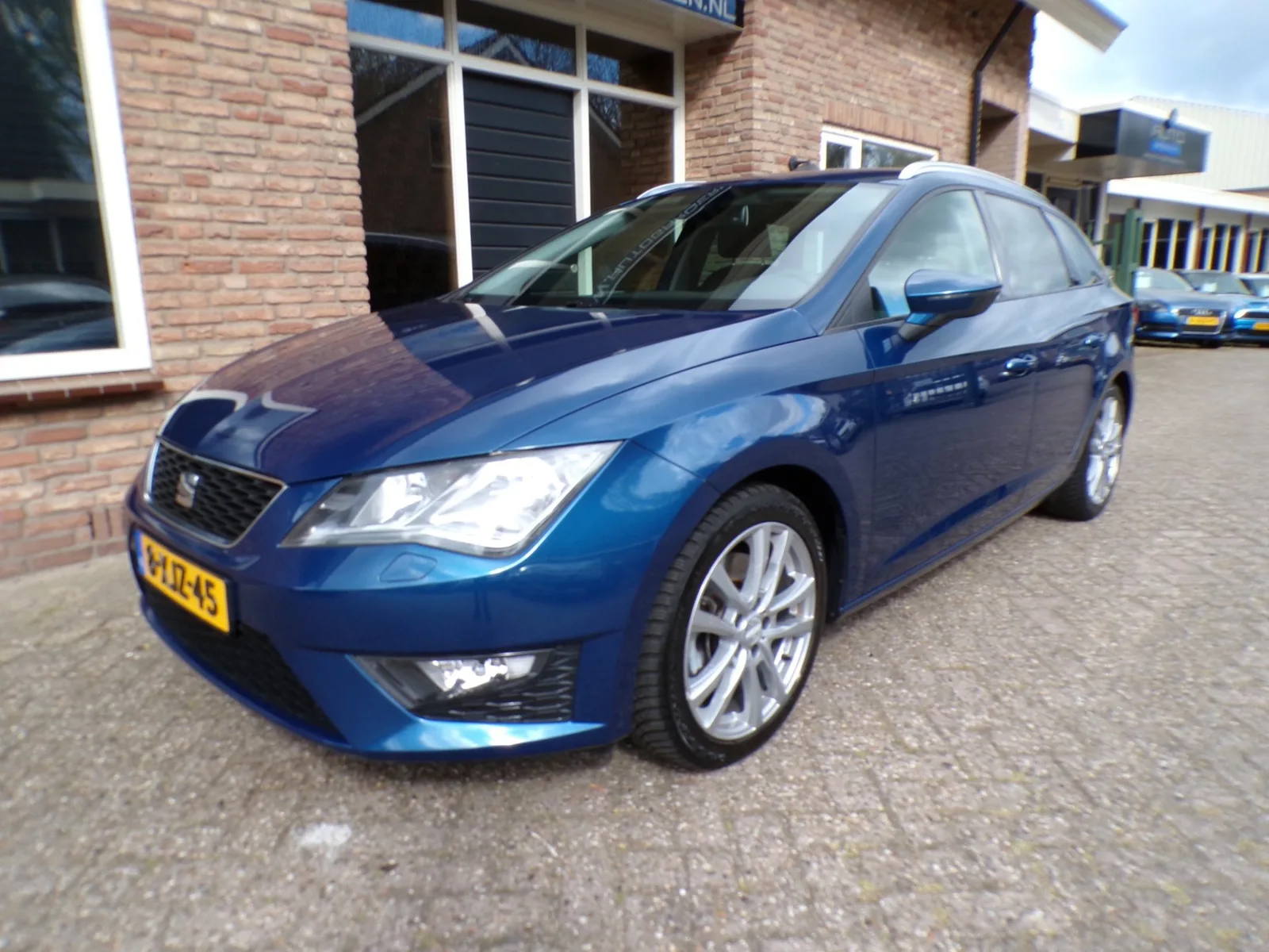 SEAT Leon (2014) — foto 1