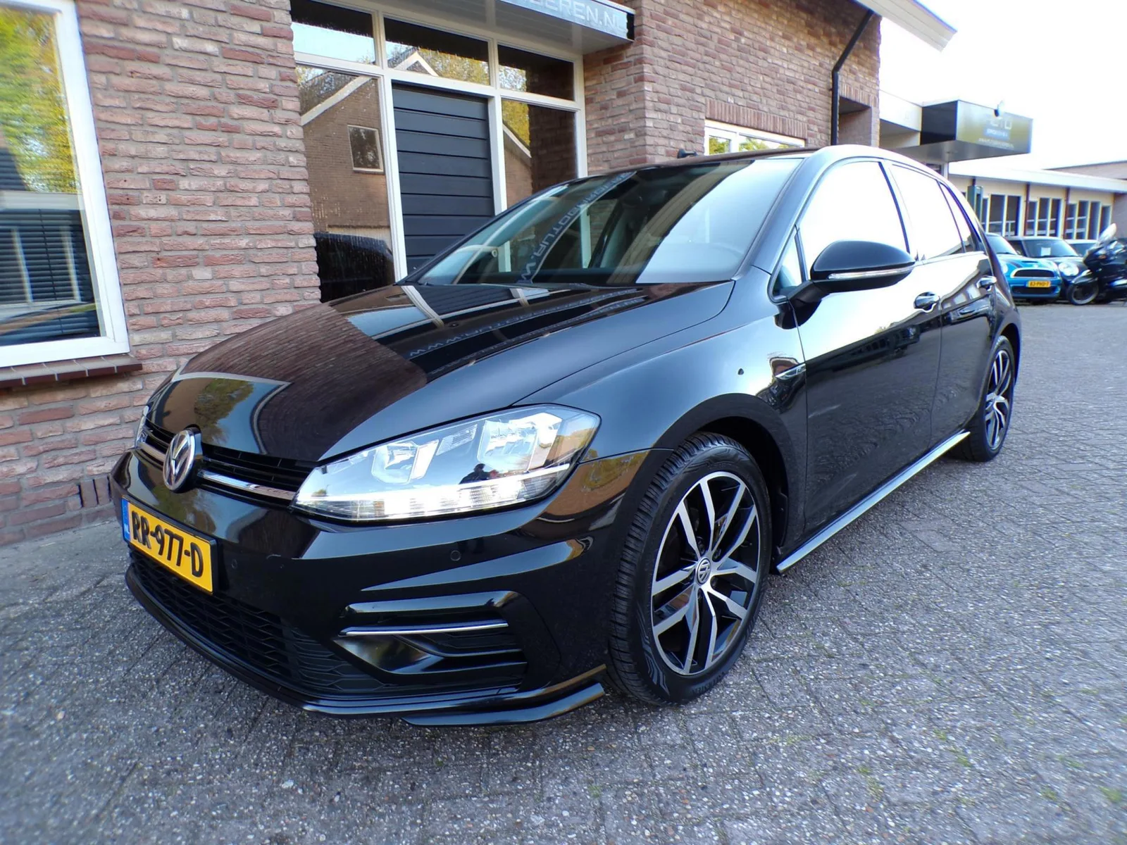 Volkswagen Golf (2018) — foto 1
