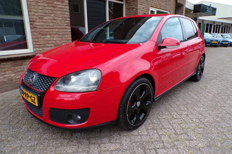 Volkswagen Golf (2005)