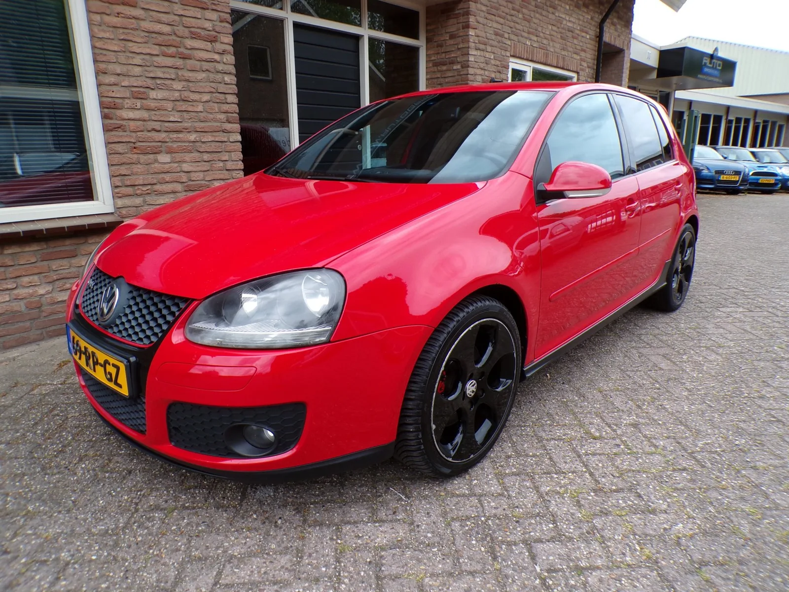 Volkswagen Golf (2005) — foto 1