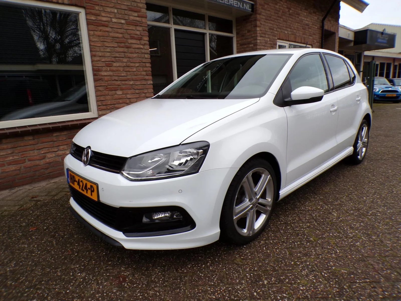Volkswagen Polo (2015) — foto 1