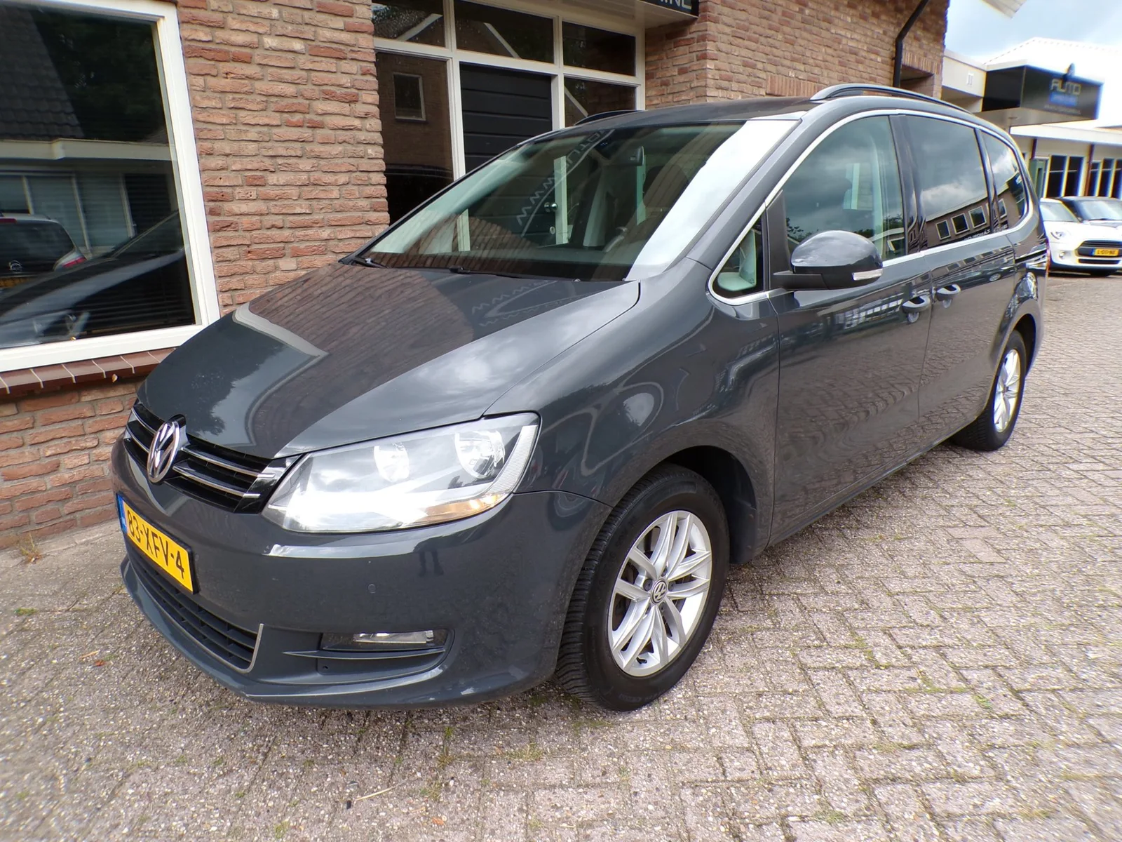 Volkswagen Sharan (2012) — foto 1