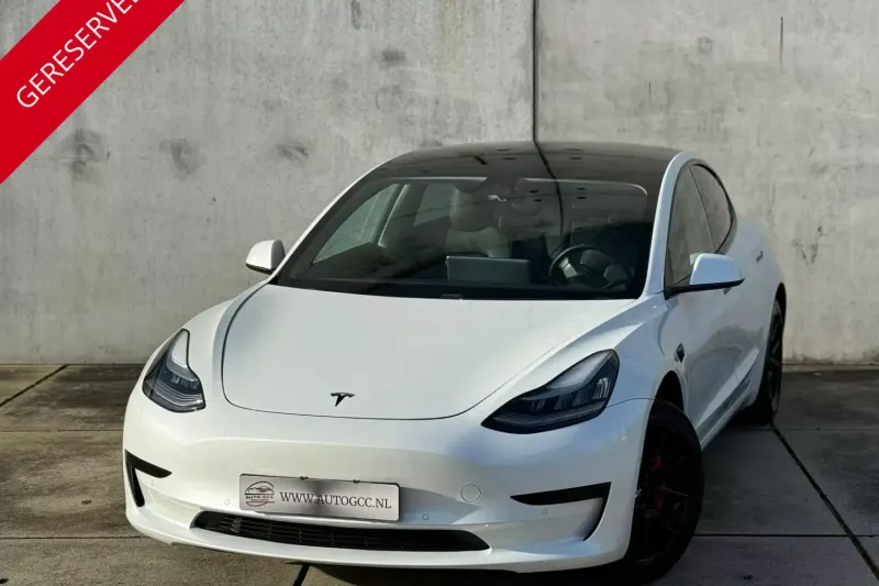 Tesla Model 3 (2019)