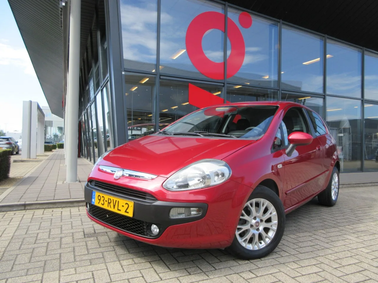 Fiat Punto (2011) — foto 1