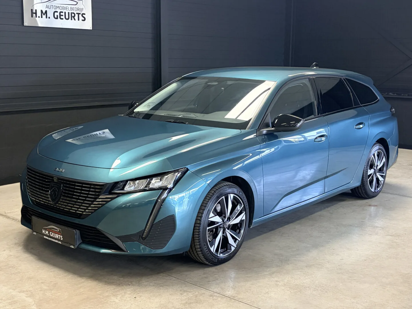 Peugeot 308 (2023) — foto 1