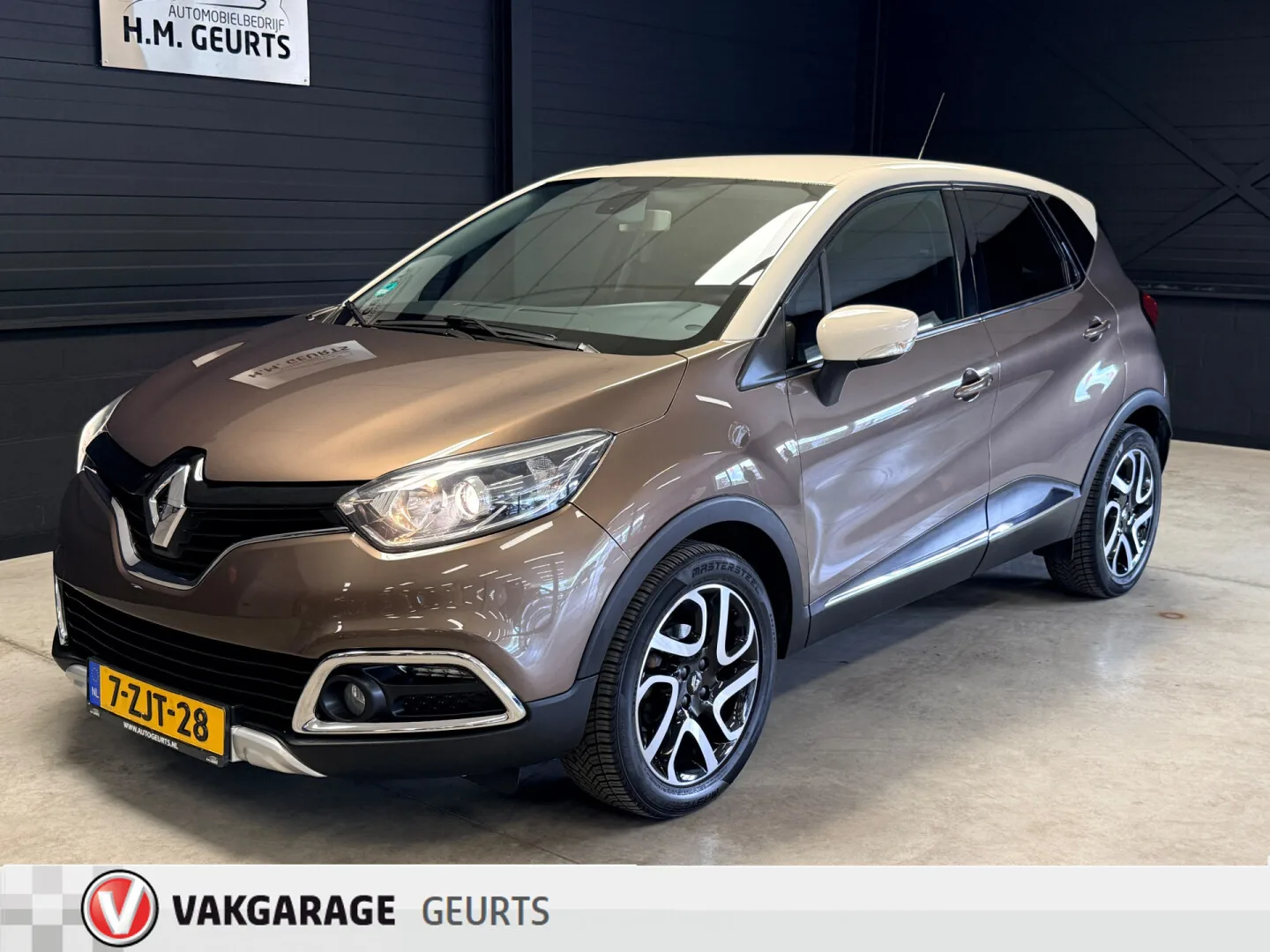 Renault Captur (2015) — foto 1