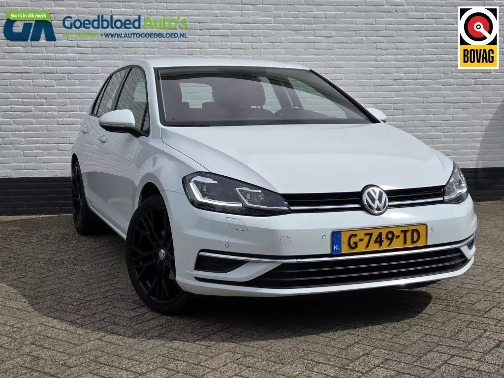 Volkswagen Golf (2018) — foto 1