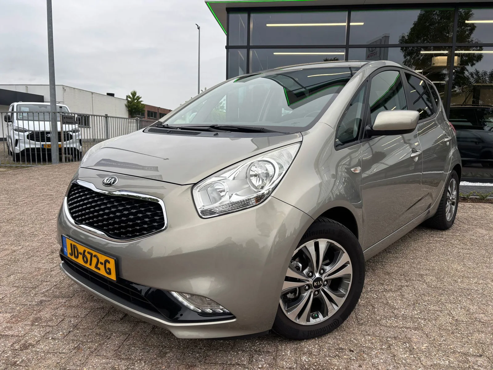 Kia Venga (2016) — foto 1