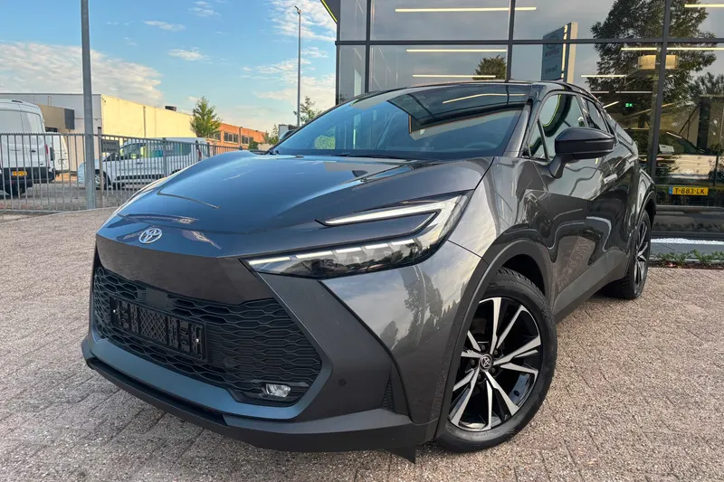 Toyota C-HR (2025)