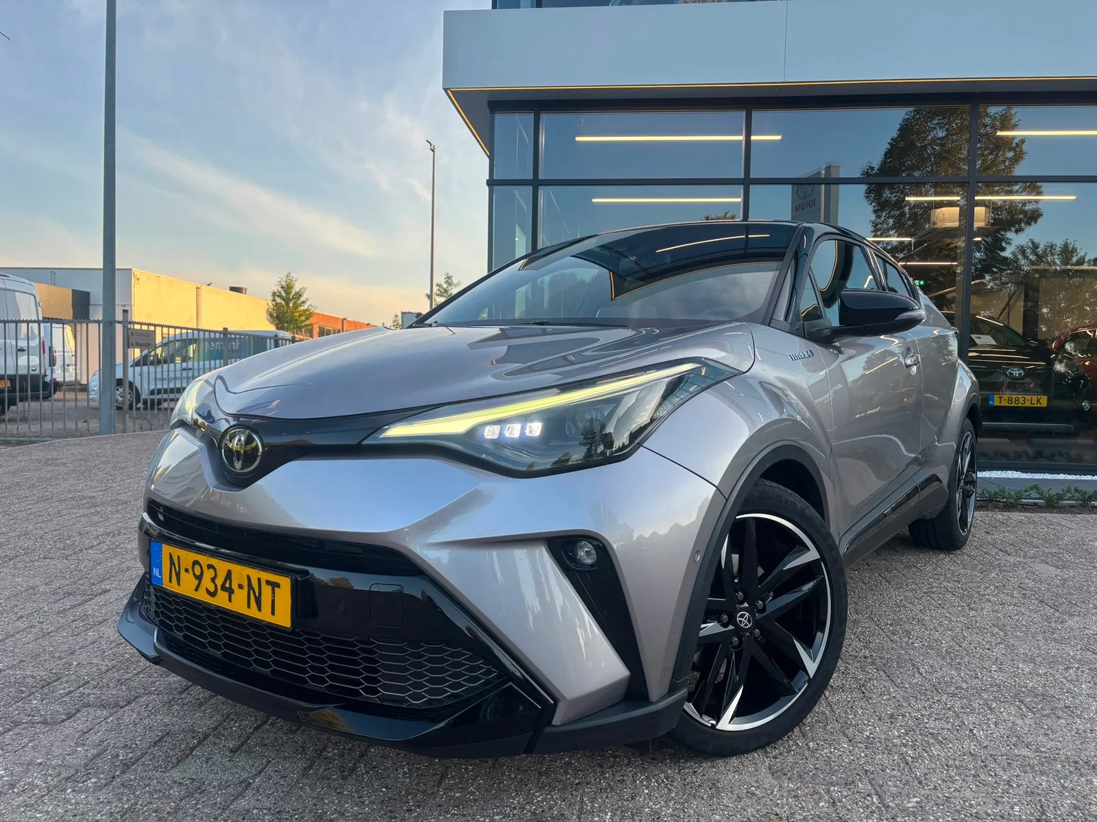 Toyota C-HR (2021) — foto 1