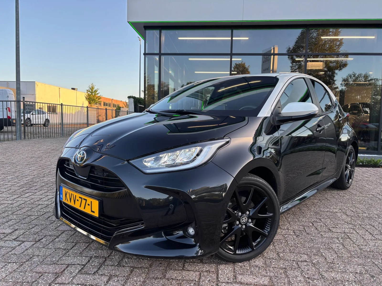 Toyota Yaris (2022) — foto 1
