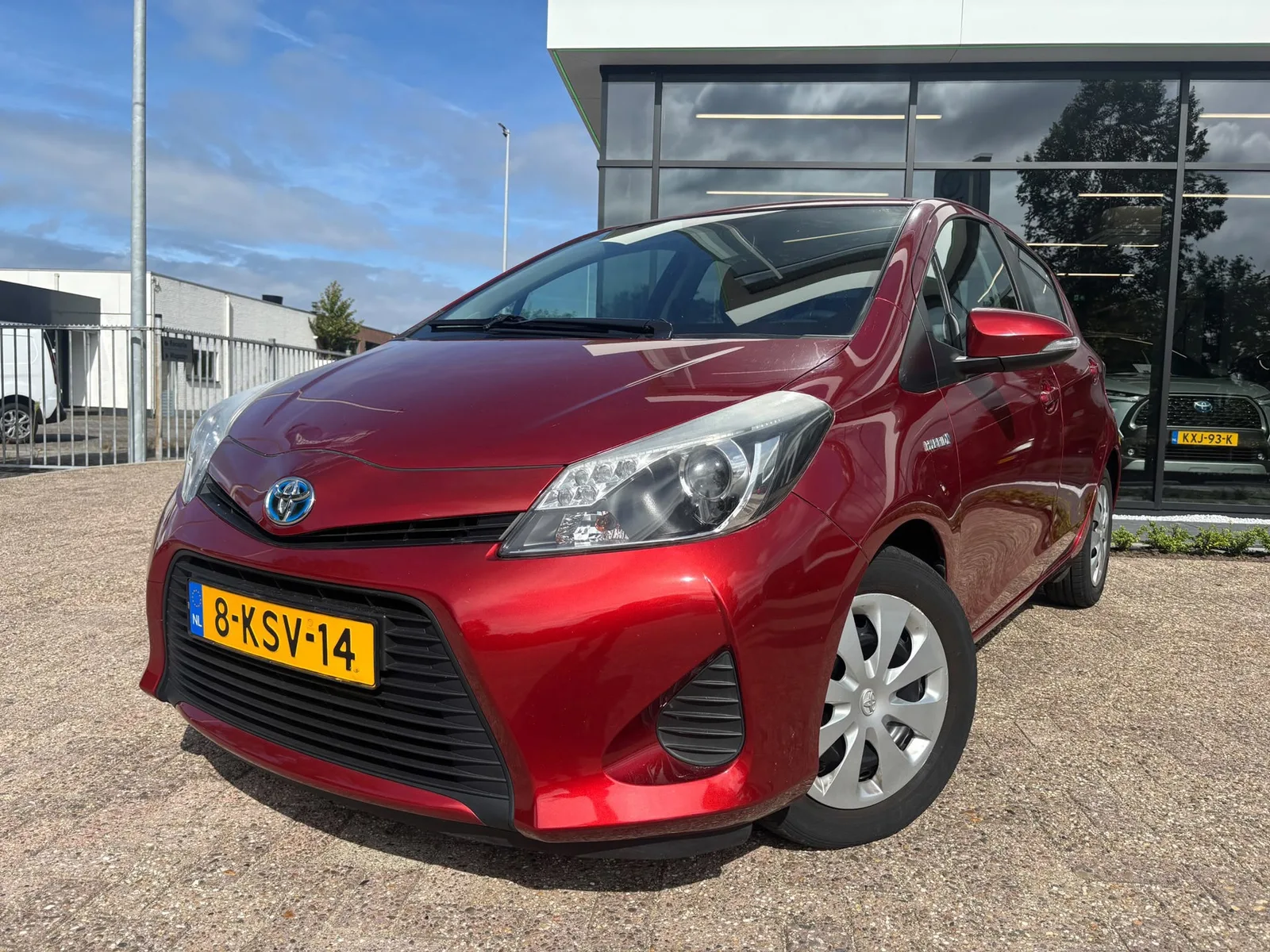 Toyota Yaris (2013) — foto 1