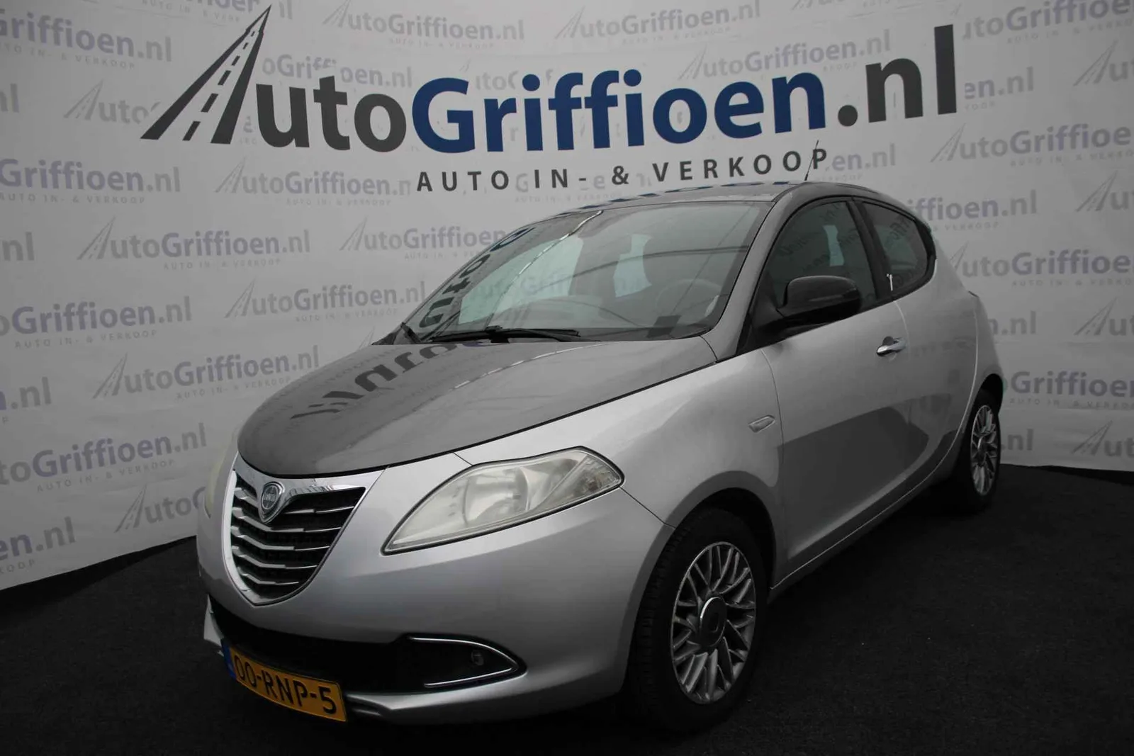 Lancia Ypsilon (2011) — foto 1