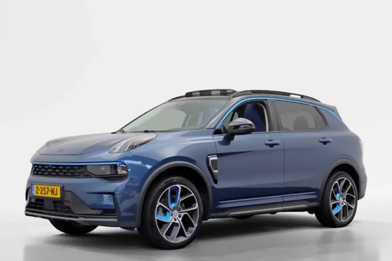 Lynk & Co 01 (2022)