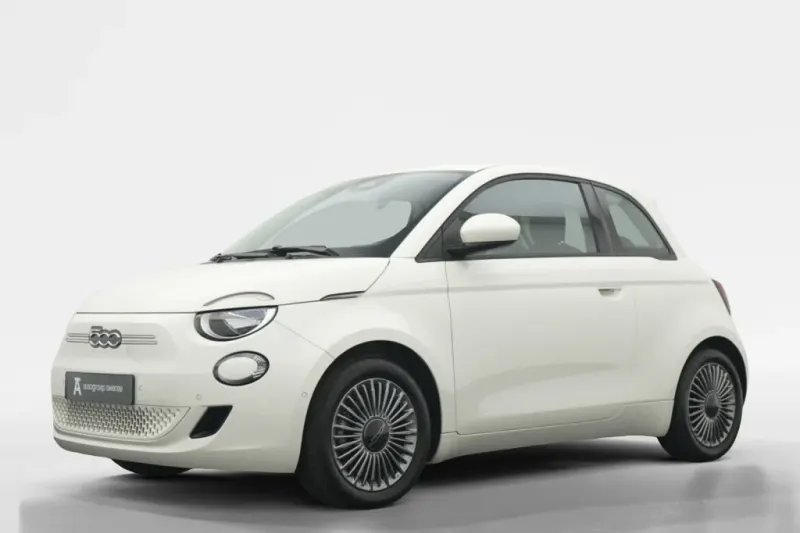 Fiat 500 (2023)