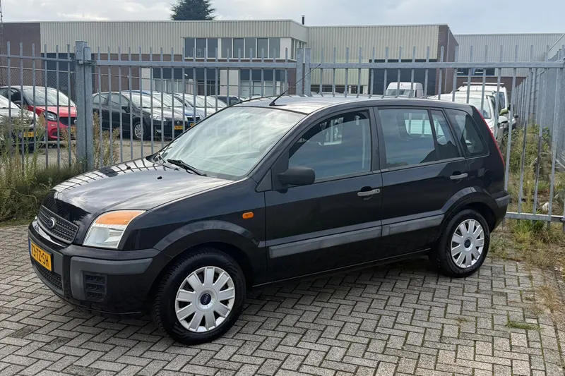 Ford Fusion (2007)