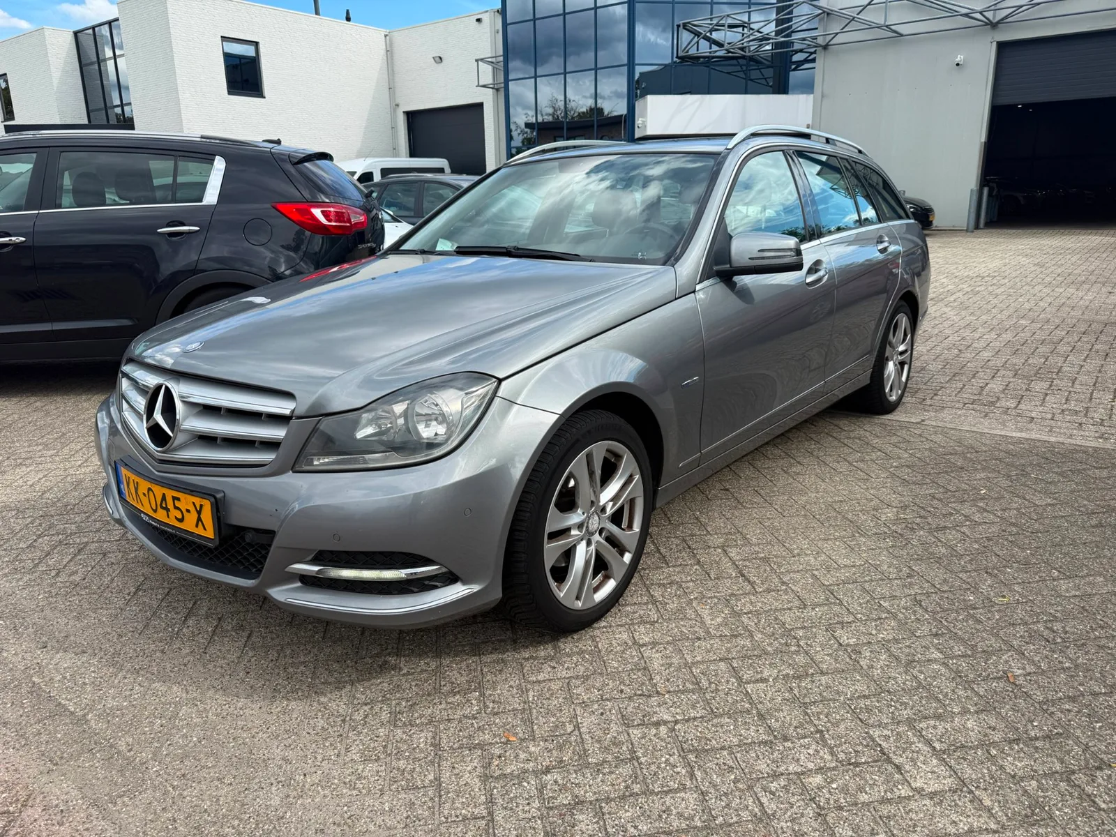 Mercedes-Benz C-Klasse (2011) — foto 1