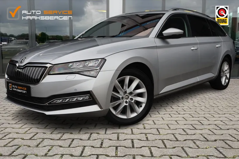 Škoda Superb (2022)