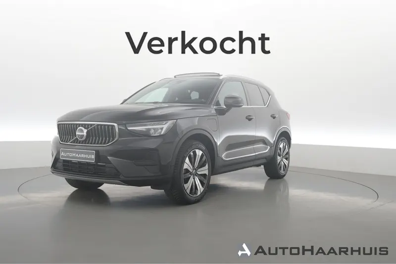 Volvo XC40 (2023)