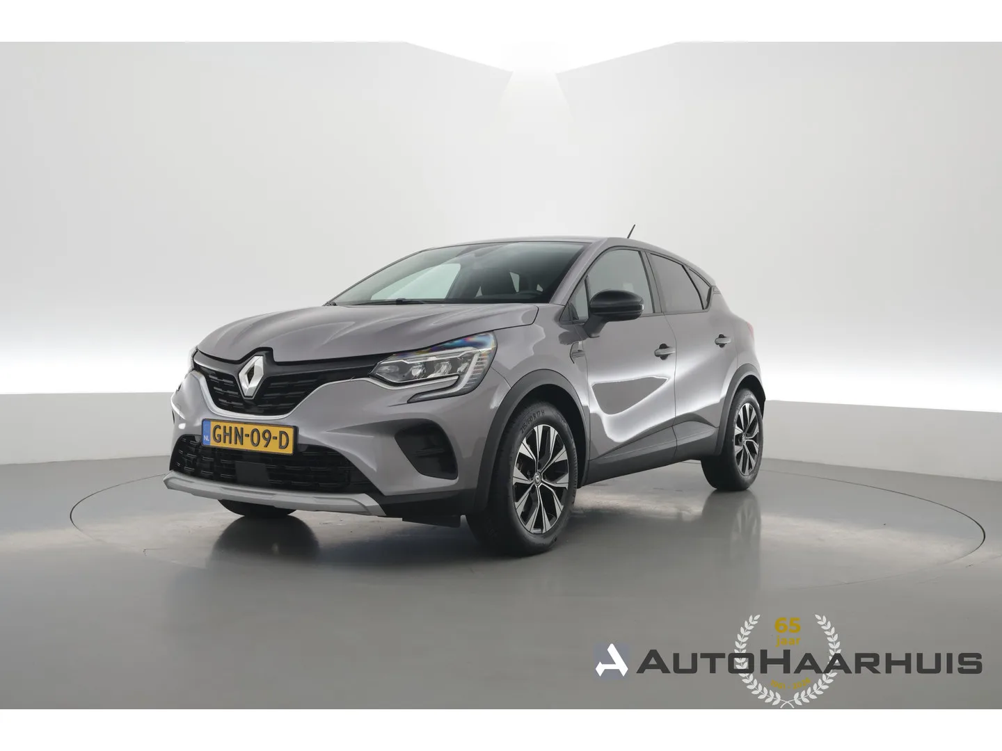 Renault Captur (2023) — foto 1