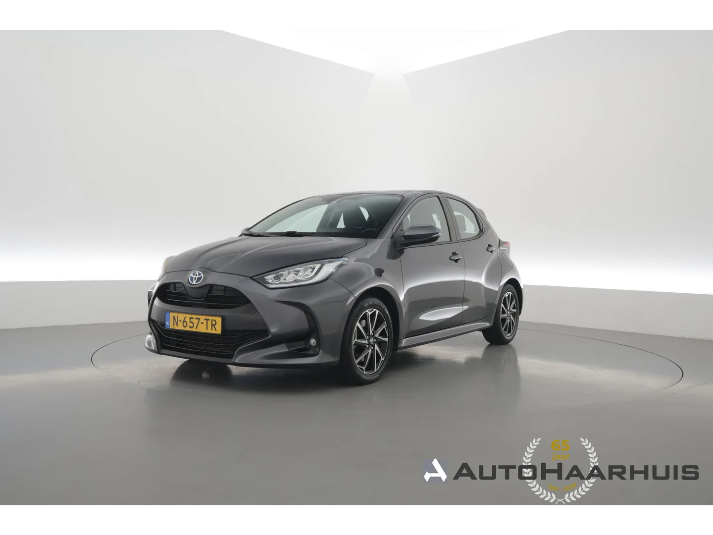 Toyota Yaris (2022) — foto 1