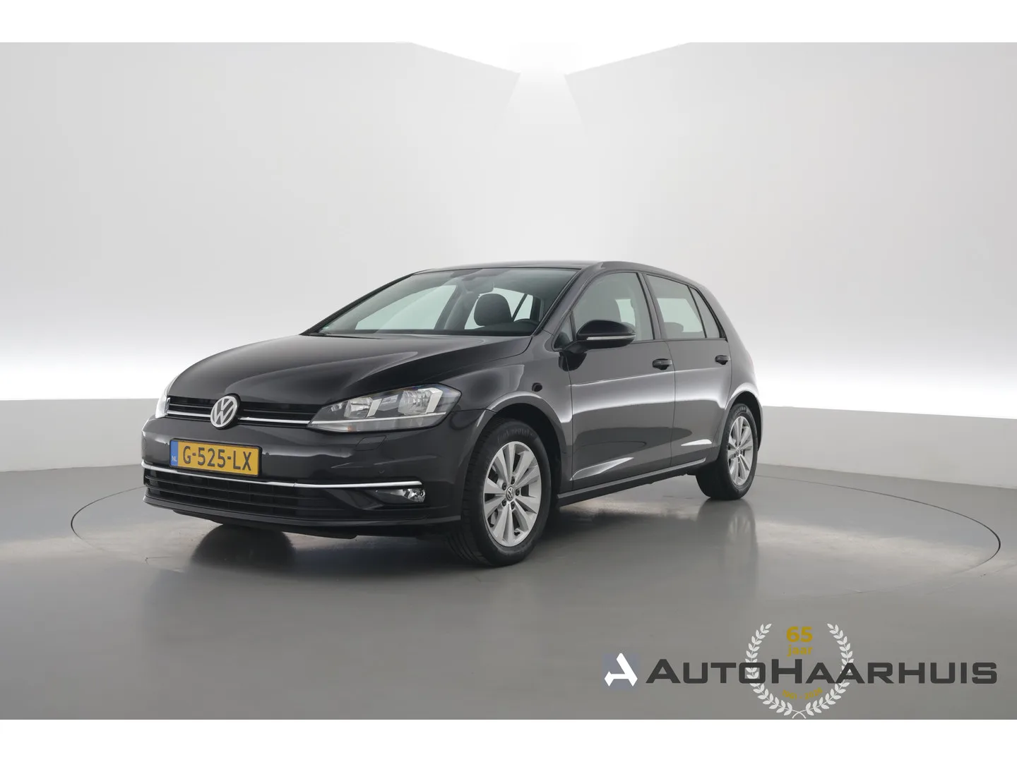 Volkswagen Golf (2019) — foto 1
